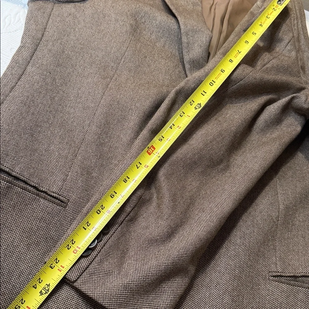 Armani Collezioni Silk Cashmere Blazer. 46L